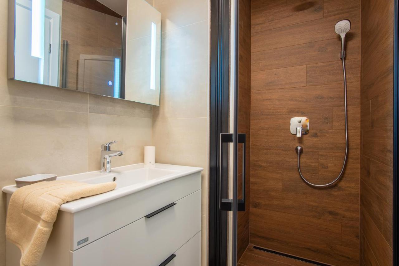 Apartments Mandre I エクステリア 写真