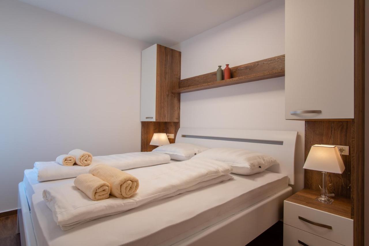 Apartments Mandre I エクステリア 写真