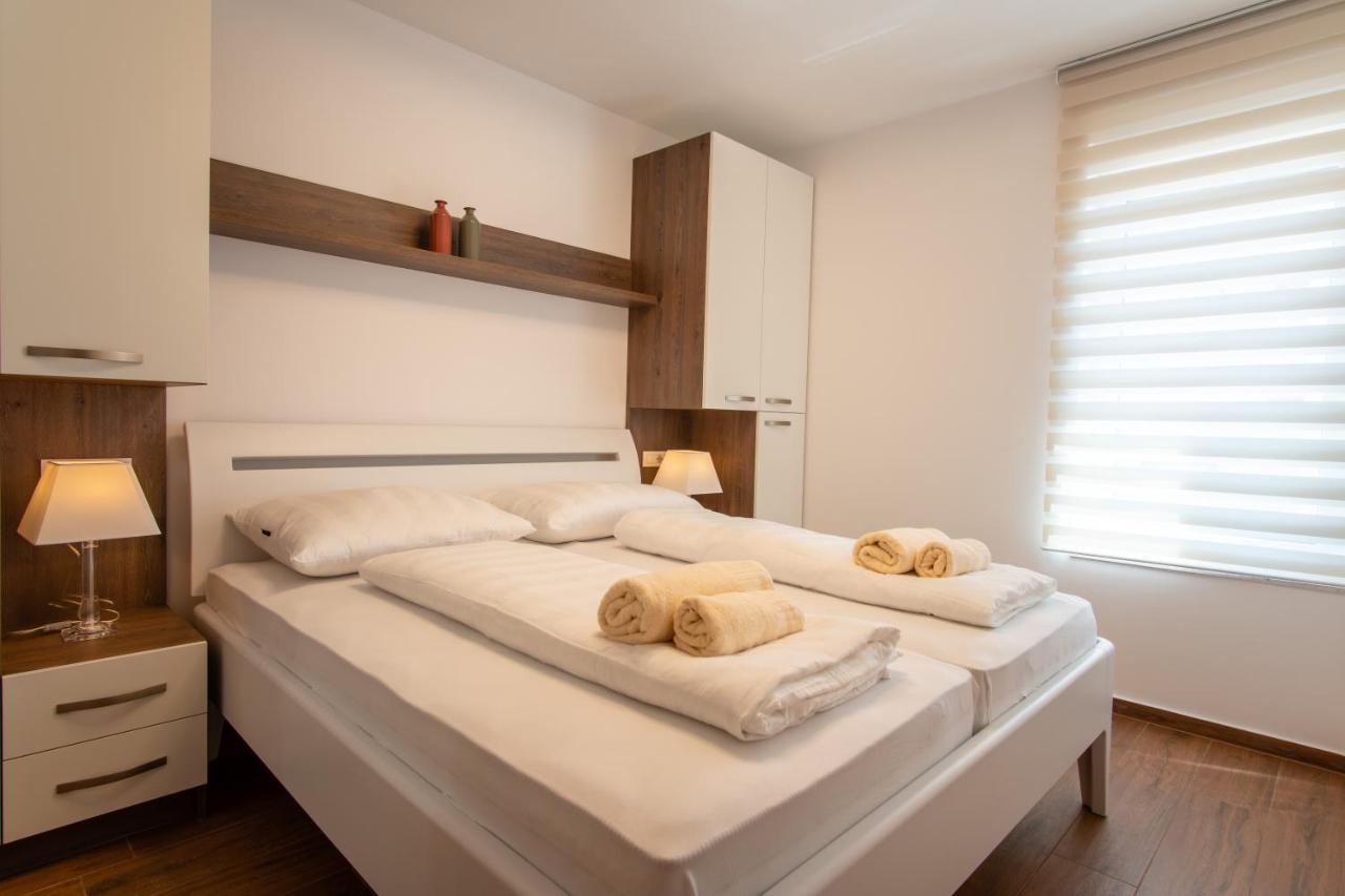 Apartments Mandre I エクステリア 写真